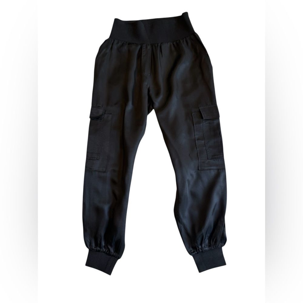 Cinq a Sept Giles black elastic waist silky smooth cargo jogger Pants size small - Picture 5 of 10